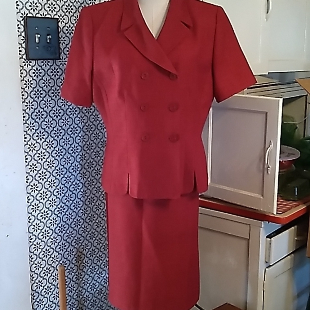 Le Suit red skirt top set 14P